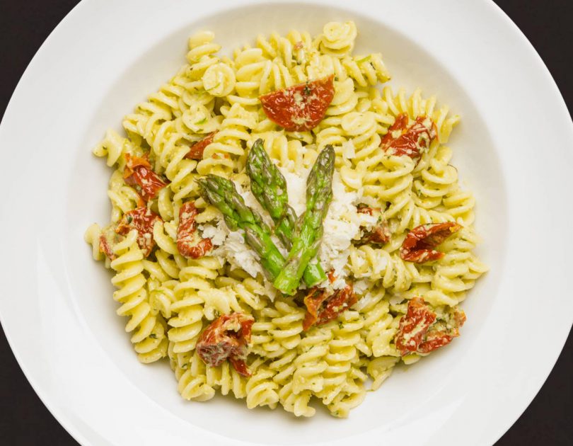 Fusilli mit Grünem-Spargel-Pesto
