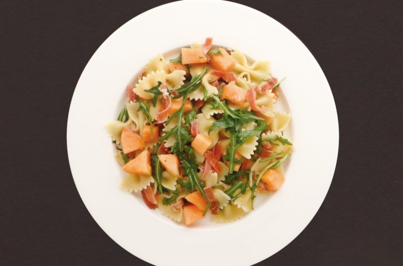 Insalata di Farfalle mit Schinken und Cantaloupe