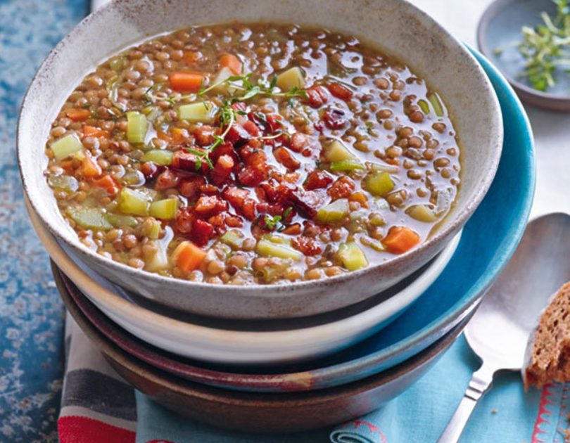 Linseneintopf mit knuspriger Pancetta