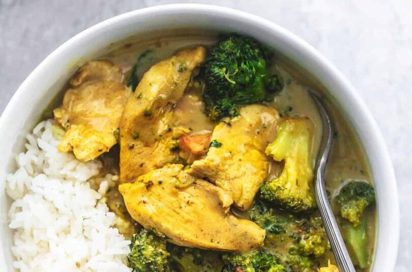 chicken-broccoli-curry-1sm-5 Gebratenes Hähnchen in Limetten Erdnuss Curry