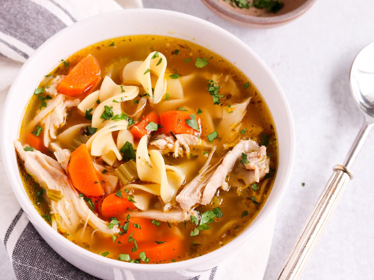 cns Hühnersuppe mit Nudeln