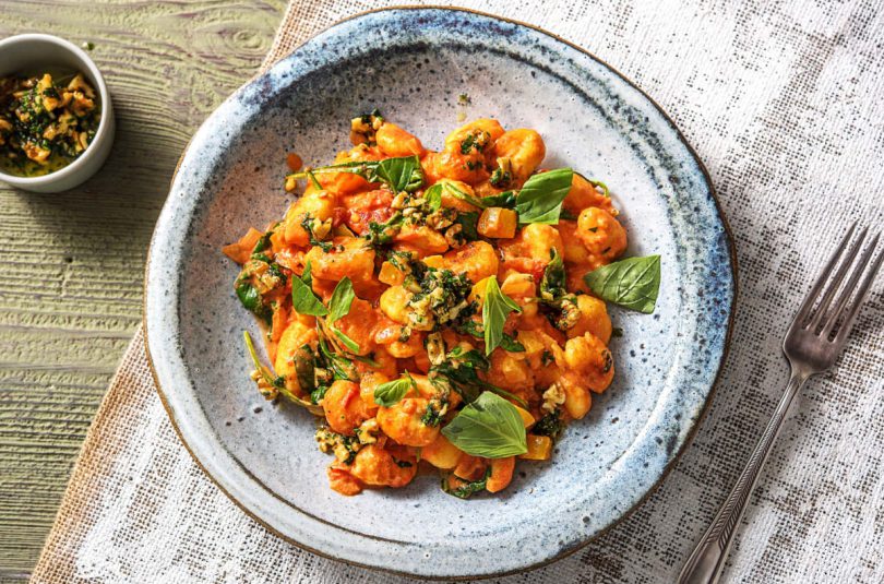 Gnocchi in cremiger Tomatensoße mit Spinat
