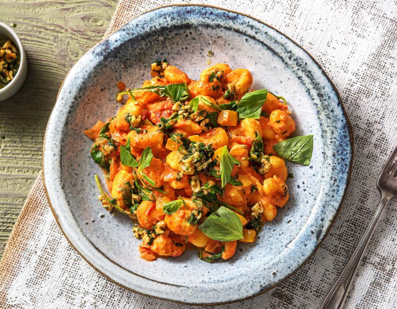 Gnocchi in cremiger Tomatensoße mit Spinat