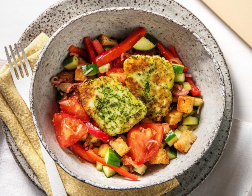 Bunter Halloumi-Brot-Salat