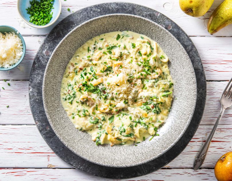 Käsespätzle mit Birnen-Schinkenspeck