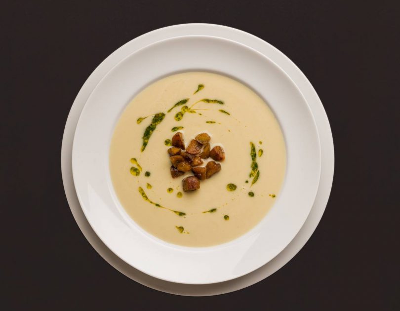 Kartoffel-Maronen-Suppe mit Crème fraîche