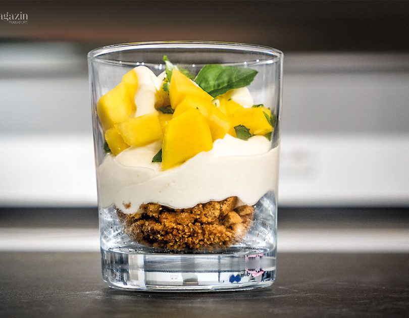 Mango-Limetten-Shortcake mit Frischkäse und Minze