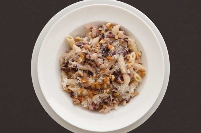 Penne Rigate mit gorgonzola, Birne und Walnüssen