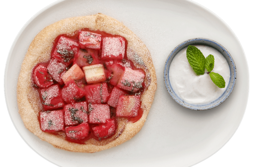 Rhabarber-Marzipan-Törtchen mit grieschischem Joghurt