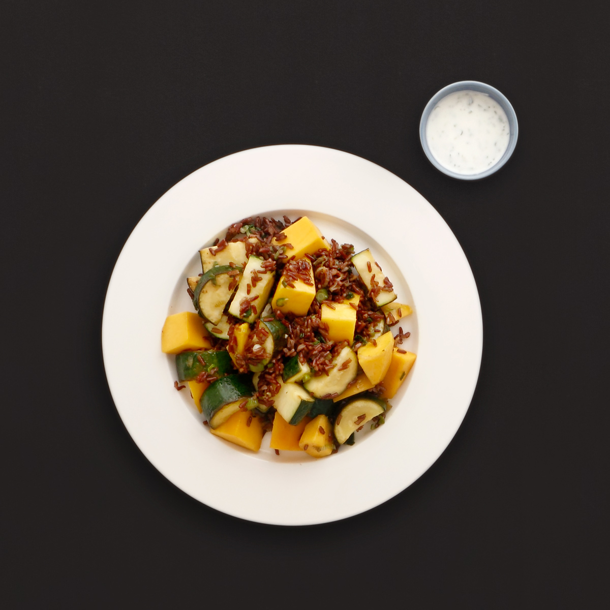 Roter-camargue-reis-mit-mango Roter Camargue-Reis mit Mango Zucchini und Joghurt