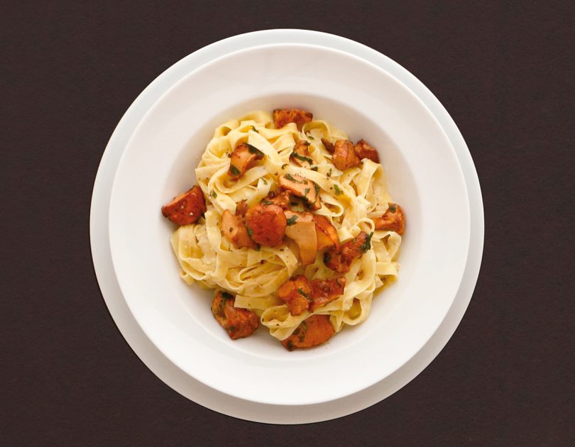 Tagliatelle in Sherry-Pfefferrahm mit frischen Pfifferlingen