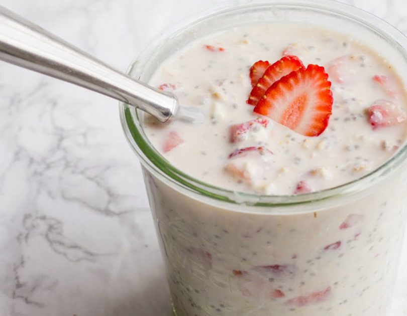 Strawberry Cheesecake Overnight Oats