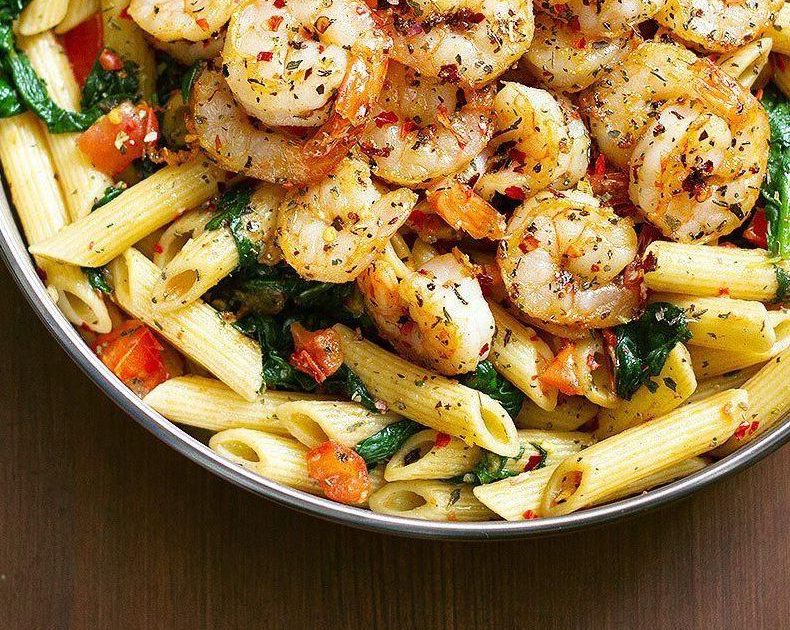 Tomato Spinach Shrimp Pasta