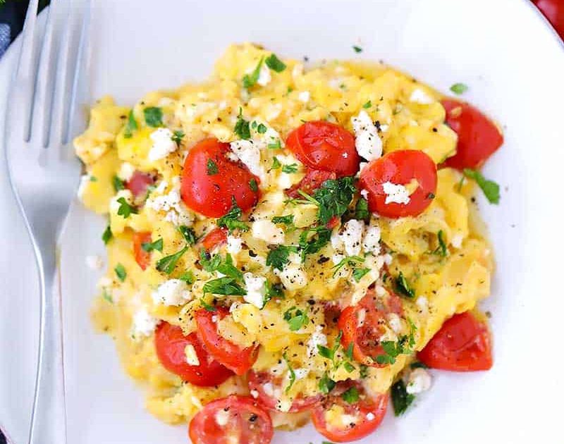Spinach, Tomato and Feta Scrambled Eggs
