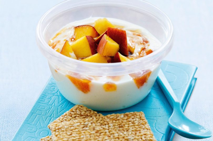 Joghurt and Peach Bowl