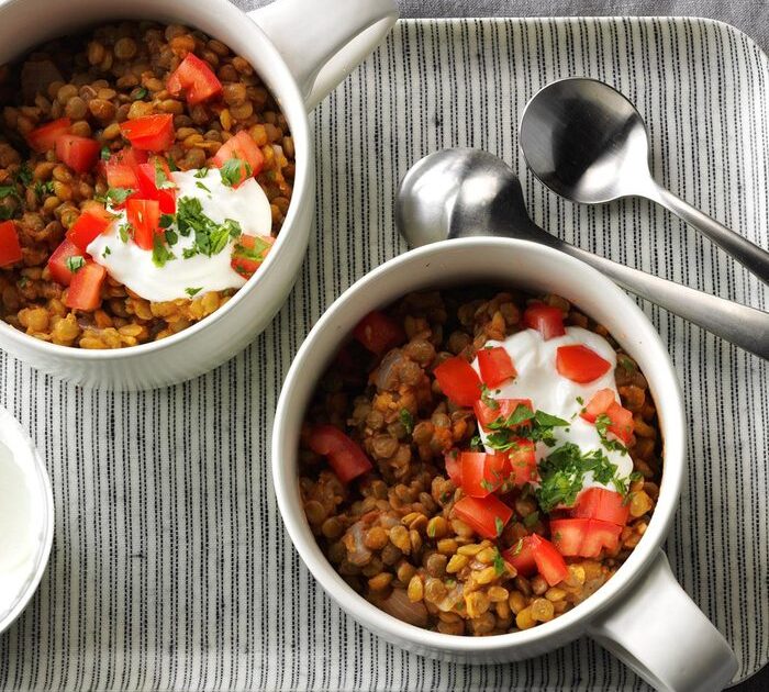 Tomato-Garlic-Lentil-Bowls_EXPS_SDON16_136664_D06_09_6b-2 Tomato-Garlic Lentil Bowls