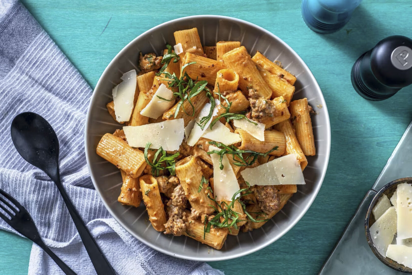 HF210202_R26_W12_DE_EXP3175-1_MB_main_low-ad69f6da Tomatige Rigatoni Mit Rinderhackfleisch