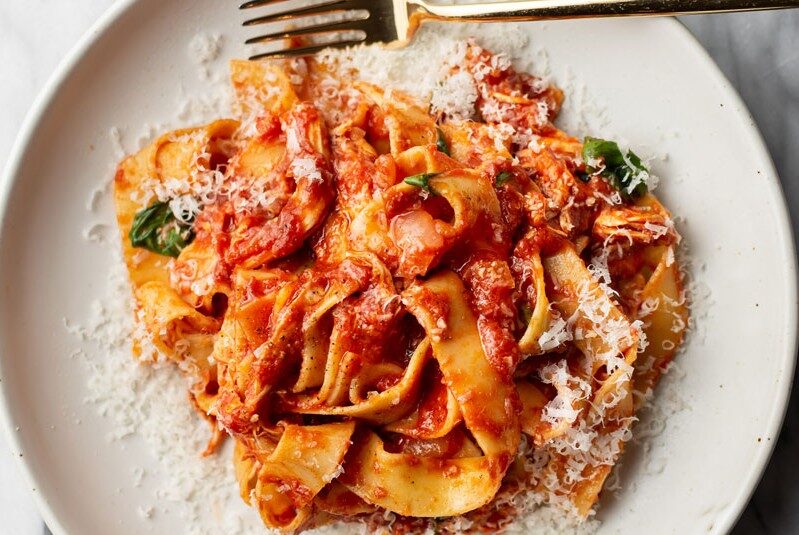 Pappardelle All’arrabbiata mit Salsiccia