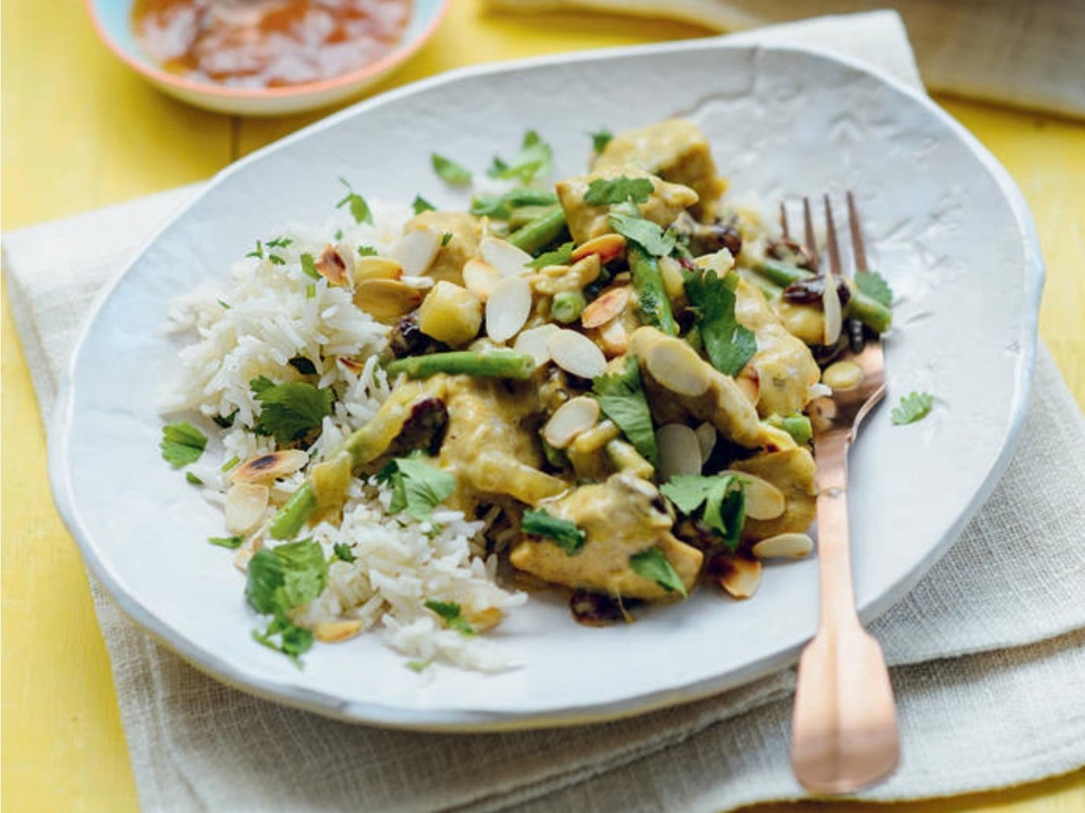 chicken Chicken curry with Herb rice & Flaked Almonds