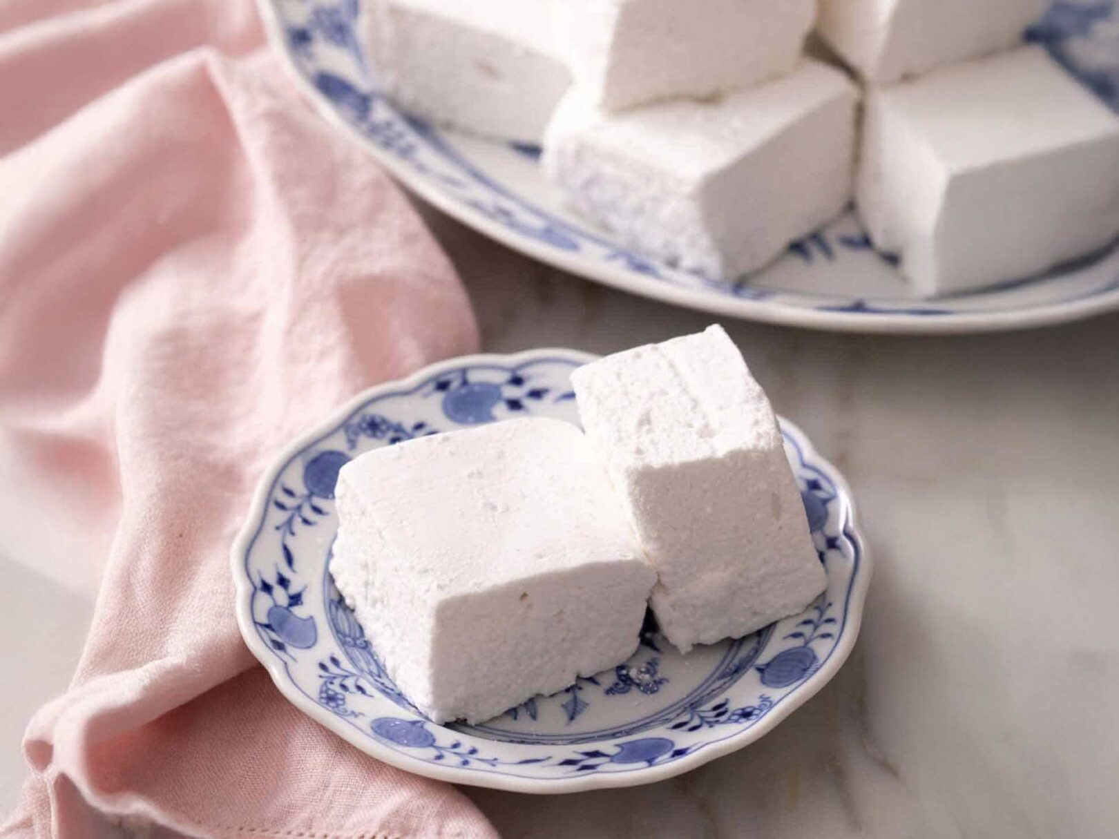 Homemade-Marshmallows-Feature_01 Marshmallows